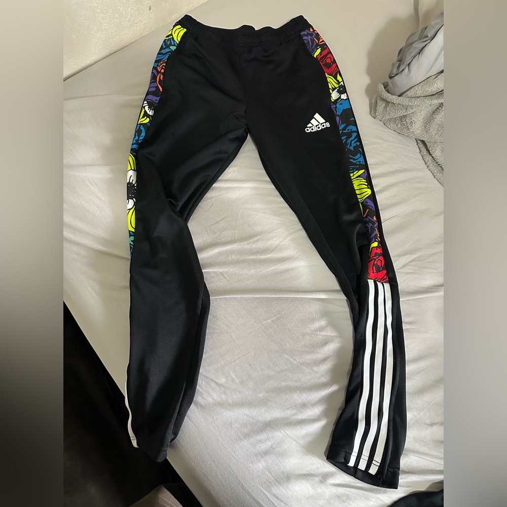 Adidas pant size 10